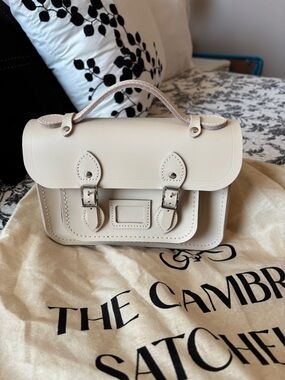 The Cambridge Satchel Company Cream Leather Mini Satchel with Top Handle